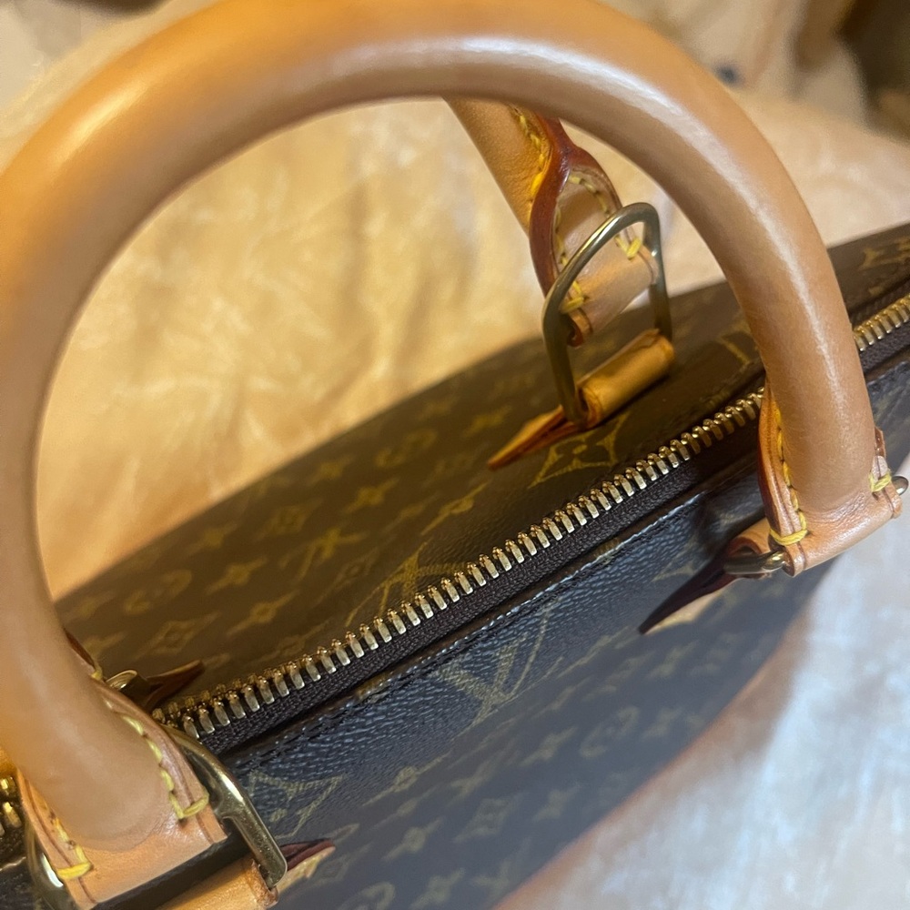 Louis Vuitton Alma Pm Monogram Black Handbag - Picture 4 of 8